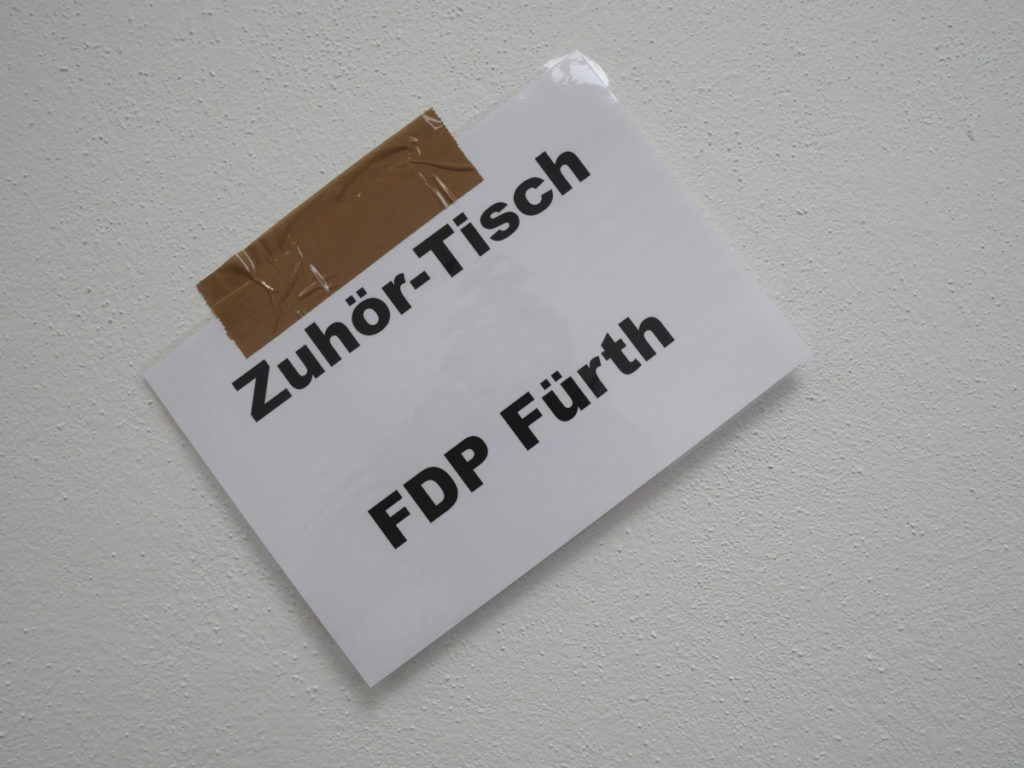 Zuhörtisch FDP Fürth in Roßtal bei Montagsspaziergang
